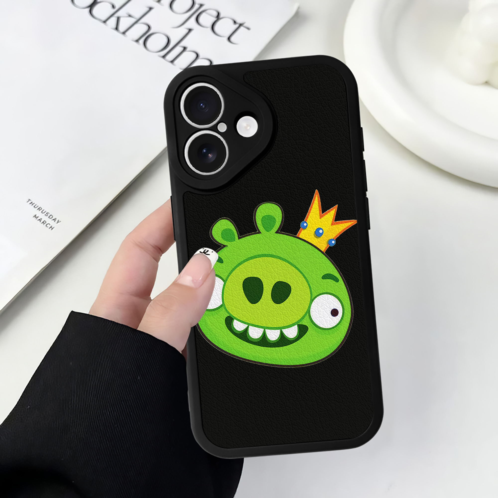 （画像用） Angry Birds アングリーバード 【iPhone 16シリーズ対応】シリコンスマホケース（レザー調） 材質：シリコン